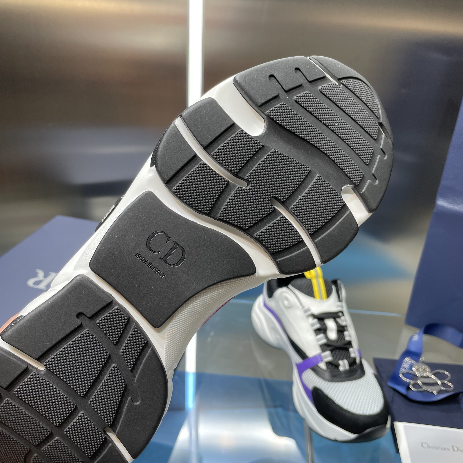 ua D*or b22 white sneaker