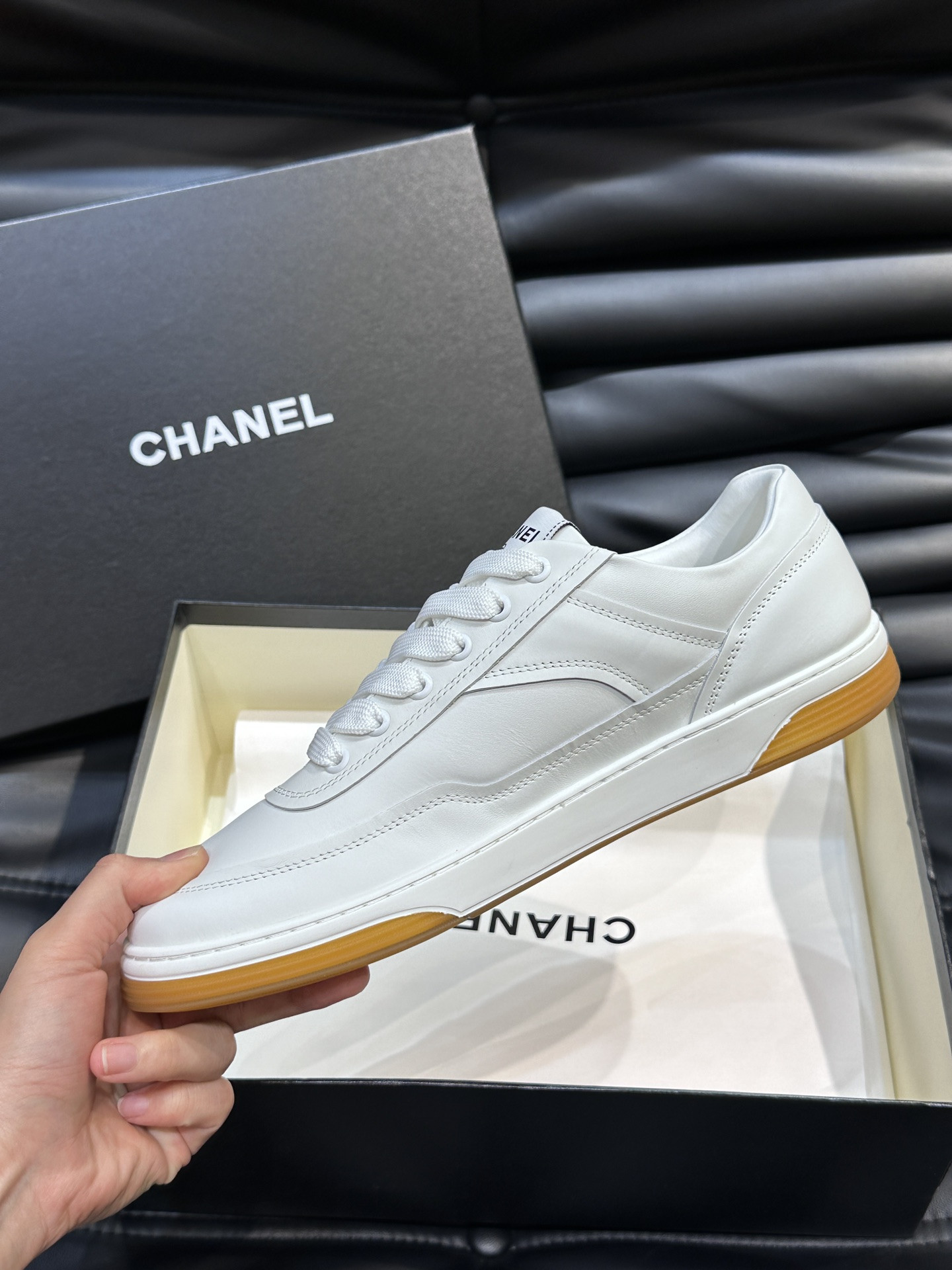 ua Ch*el sneaker calfskin