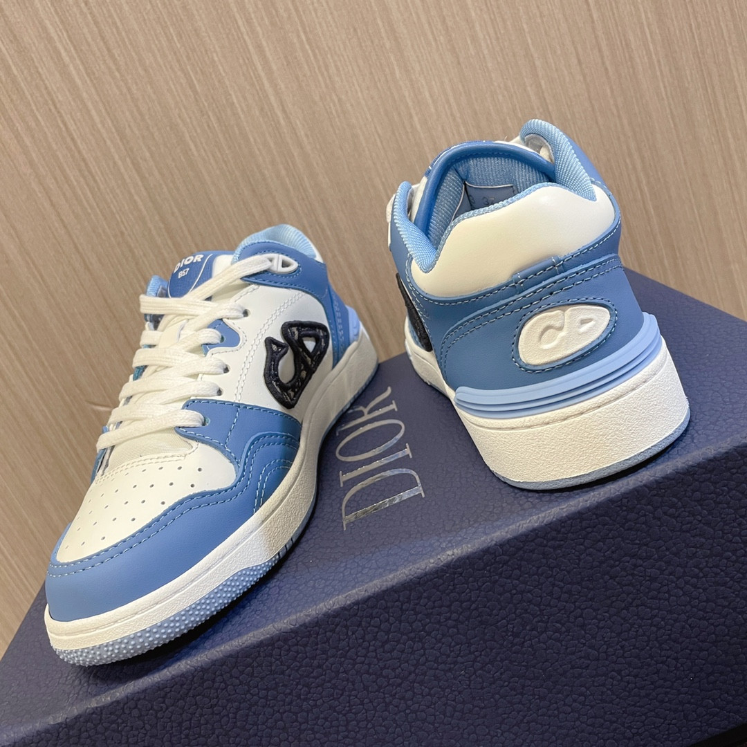 ua D*or b57 low-top sneaker light blue and white
