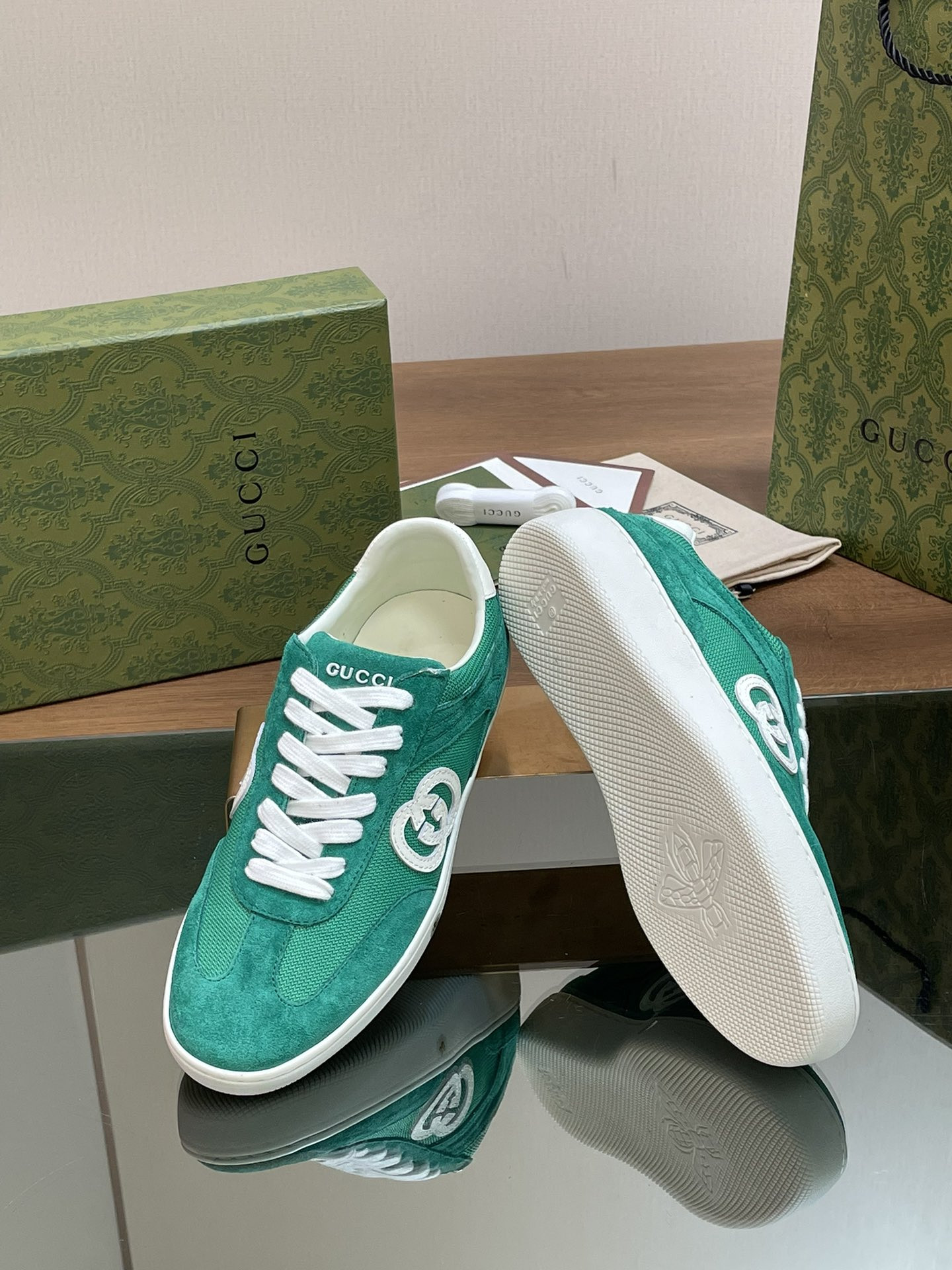 ua G*u*i interlocking g sneaker green