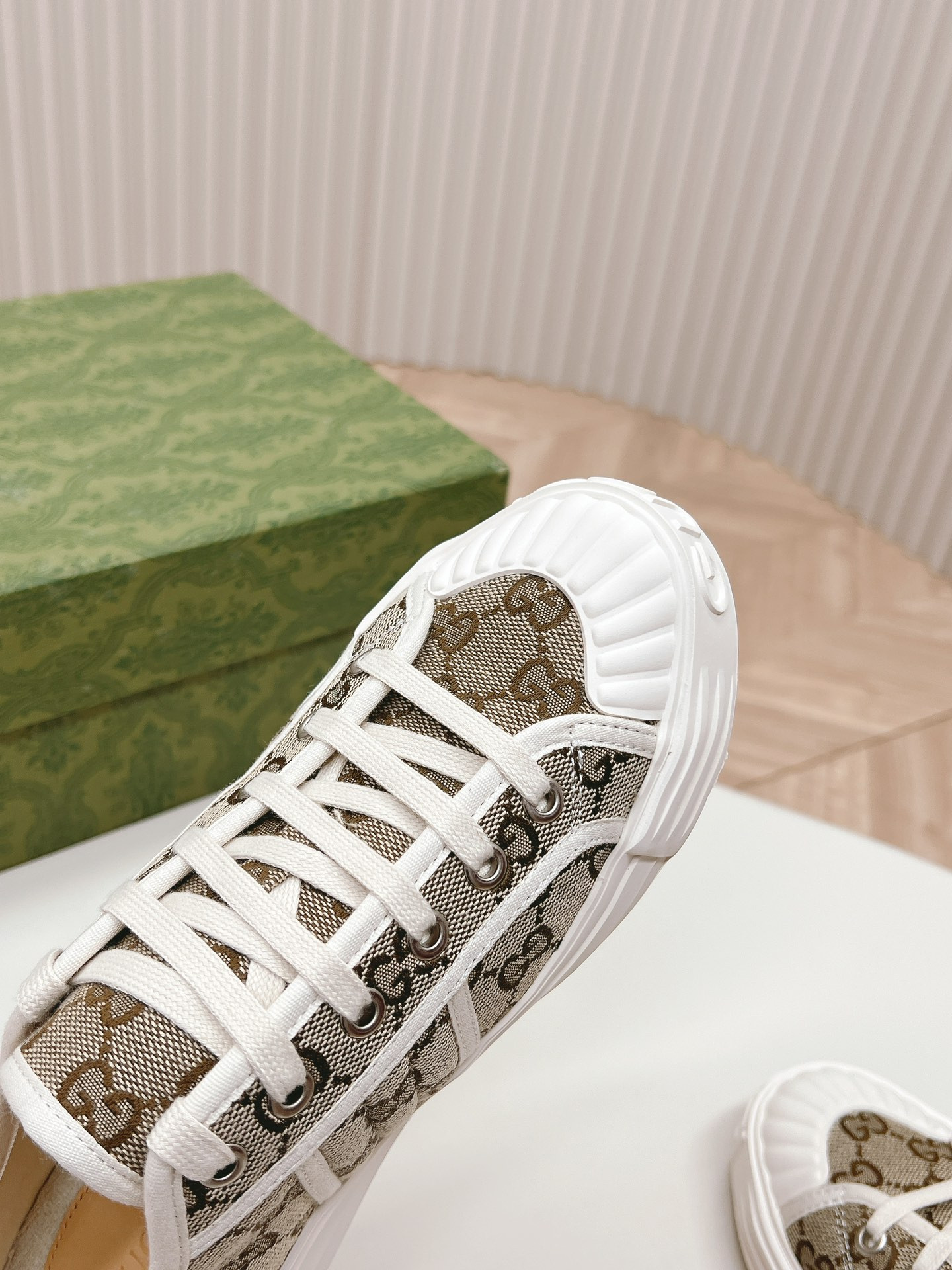 ua G*u*i gg sneaker