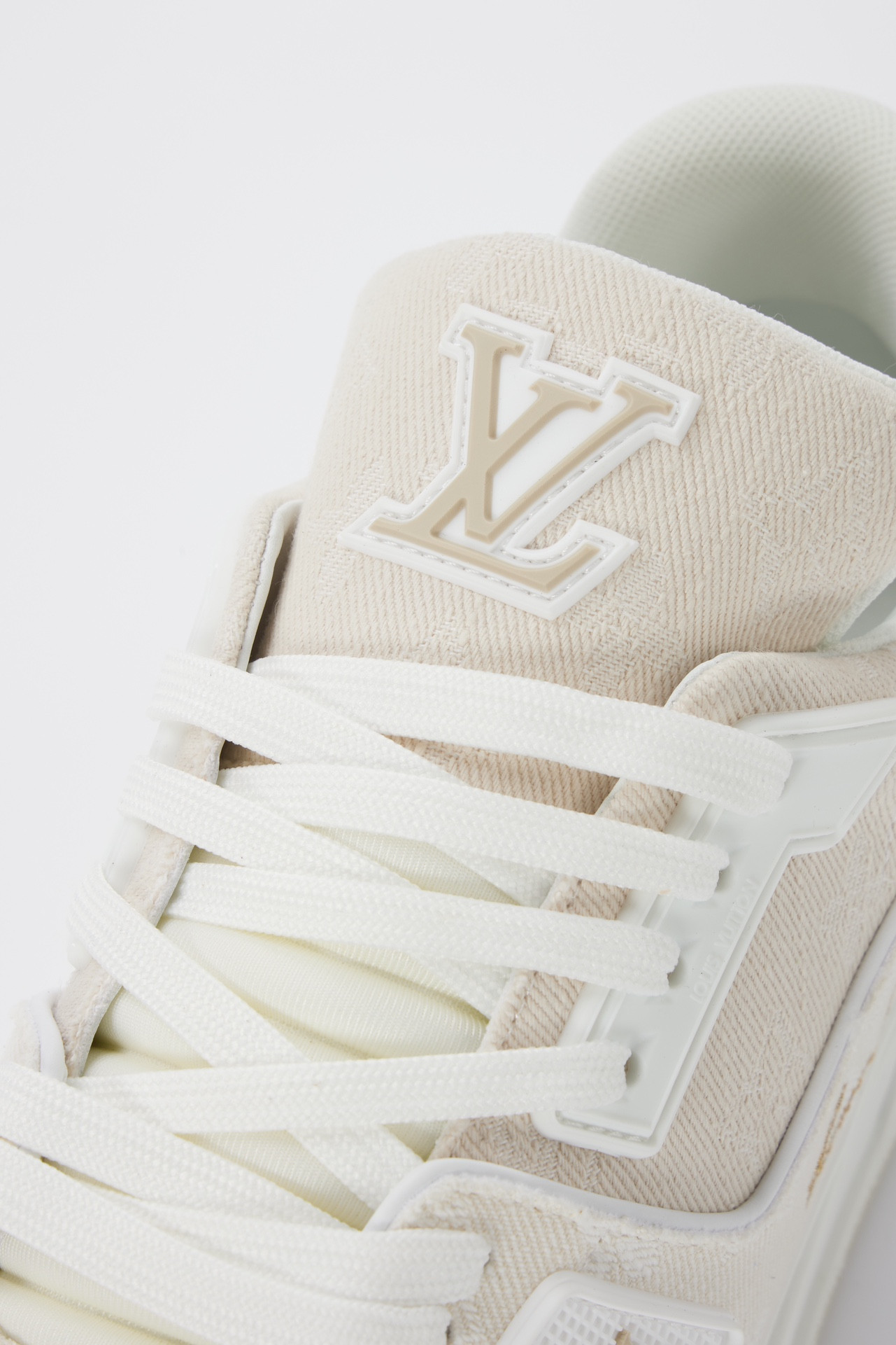 UA LV Trainer Sneaker