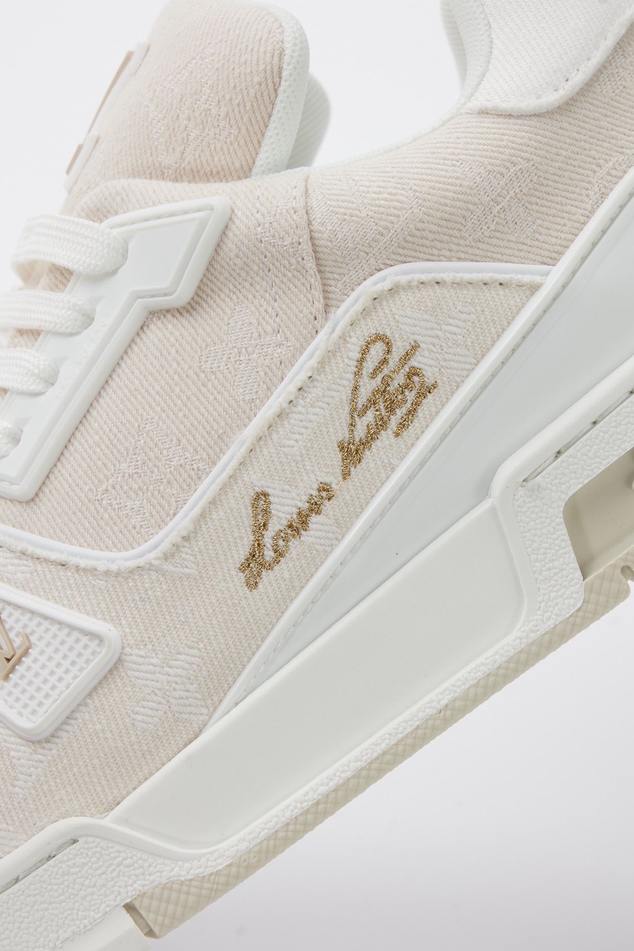 UA LV Trainer Sneaker