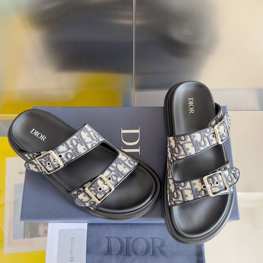ua D*or aqua sandal