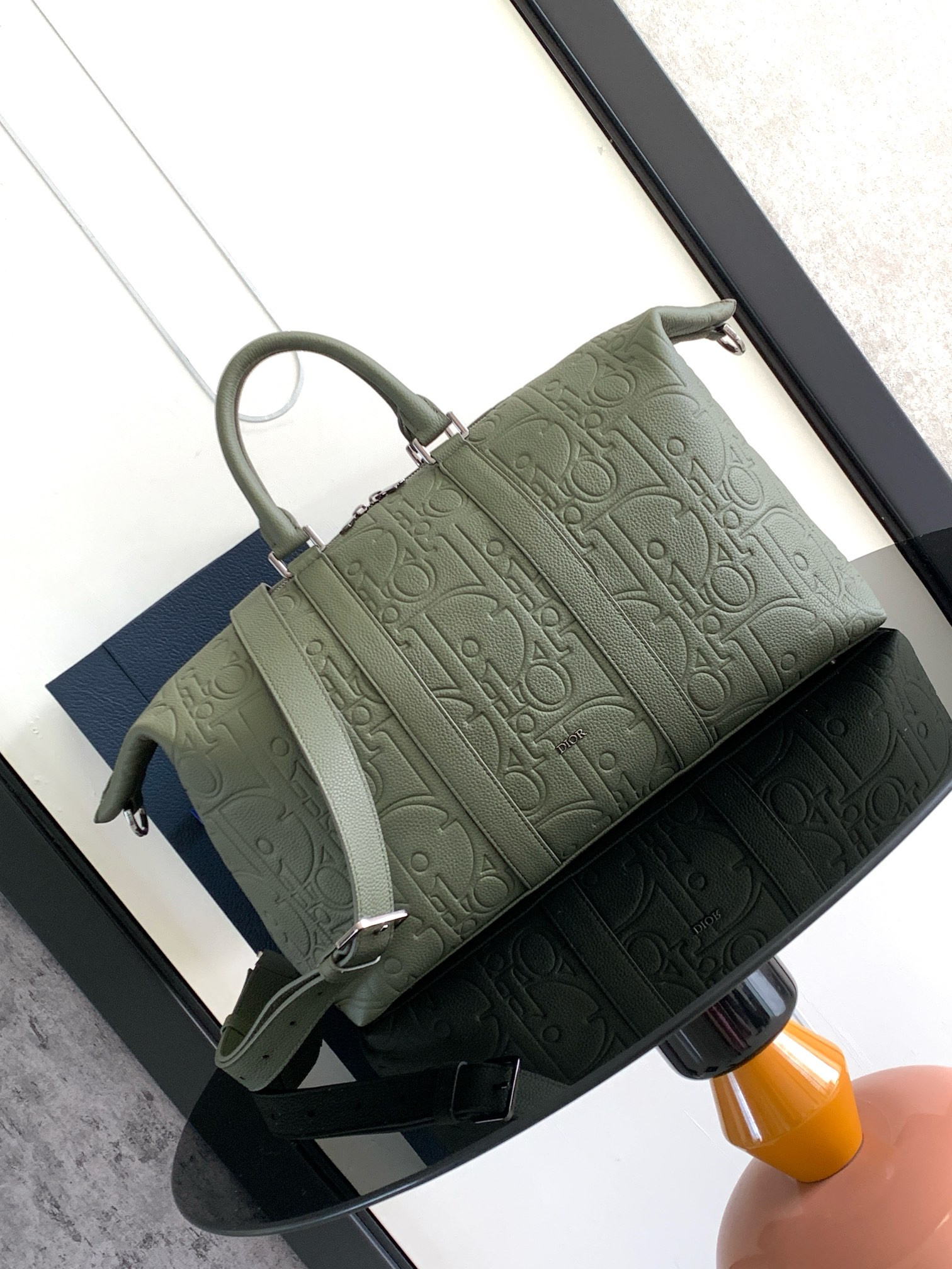 D*or weekender 40 khaki D*or gravity leather and khaki grained calfskin 57.5 x 34.5 x 22 cm