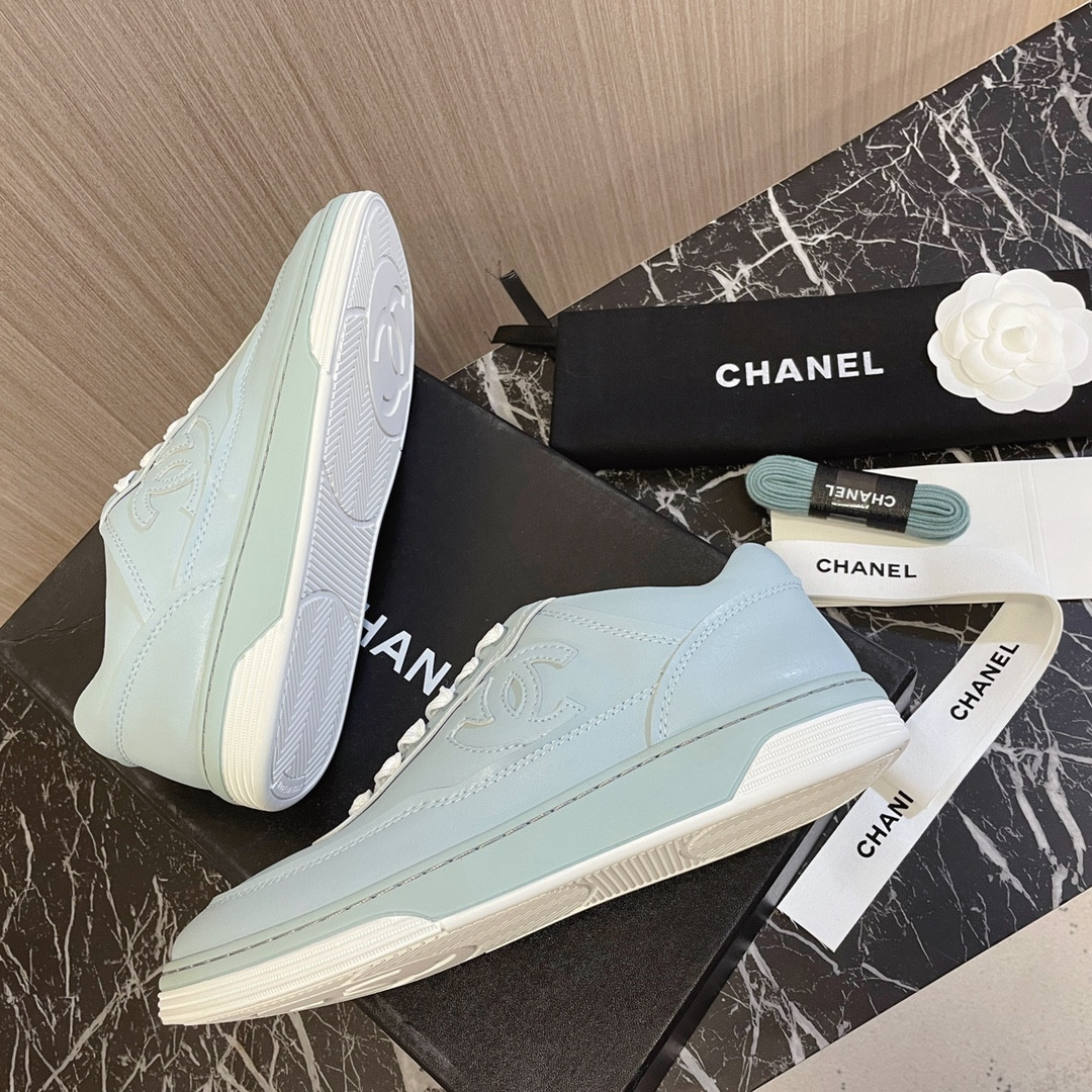 ua Ch*el sneakers calfskin