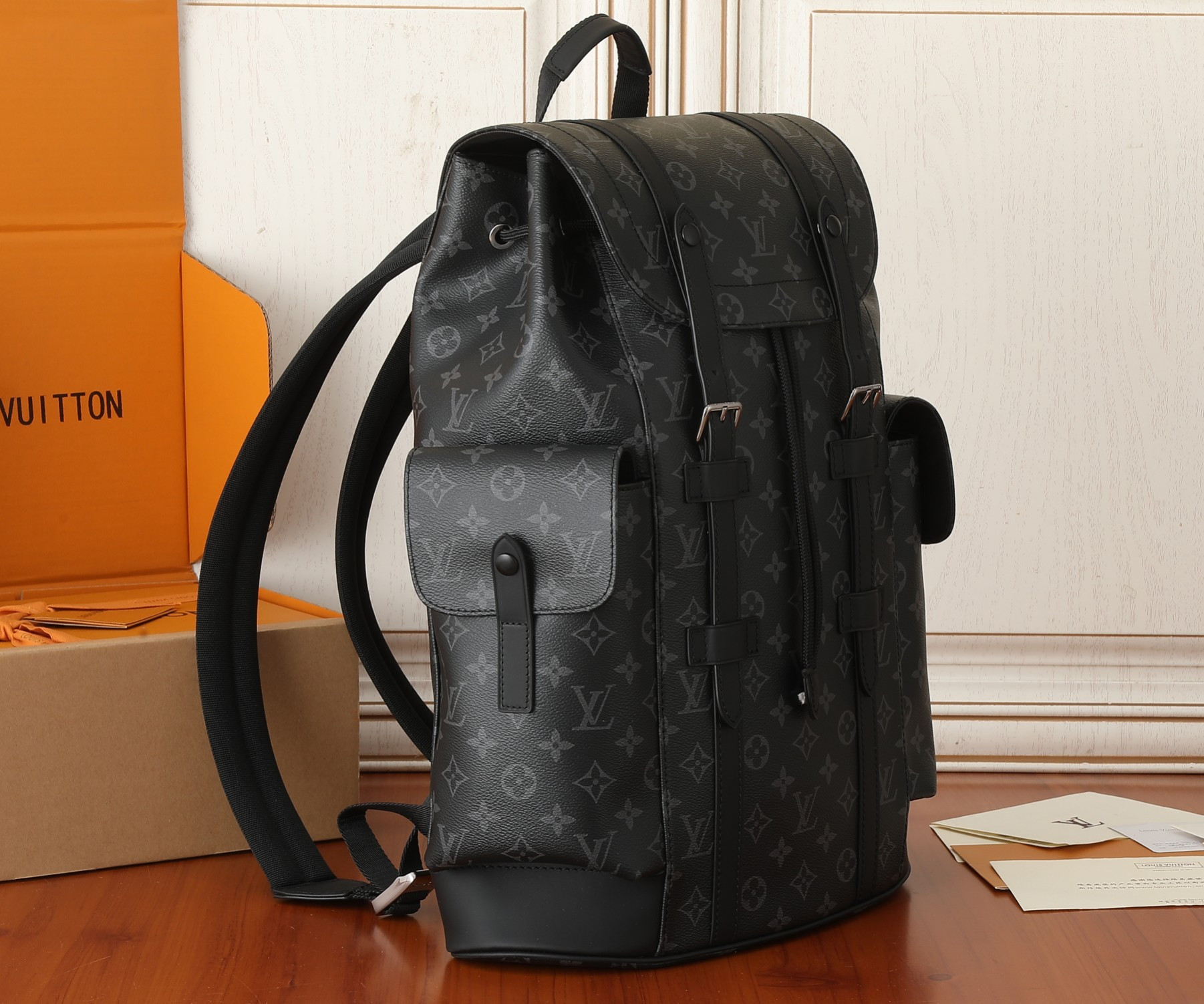 LV Christopher MM M43736 15 x 17.3 x 4.9 inches