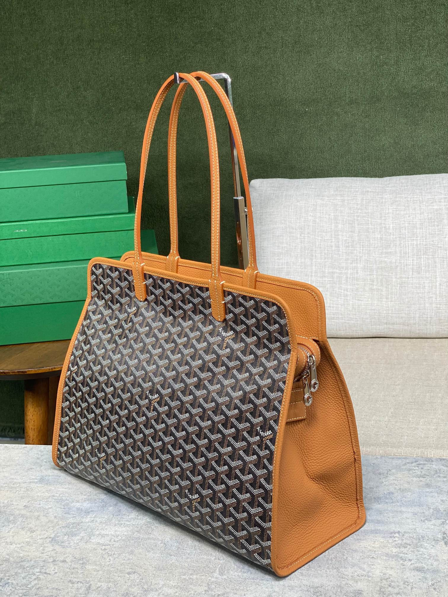 Go*ard chic du chien 41x30x16.5cm