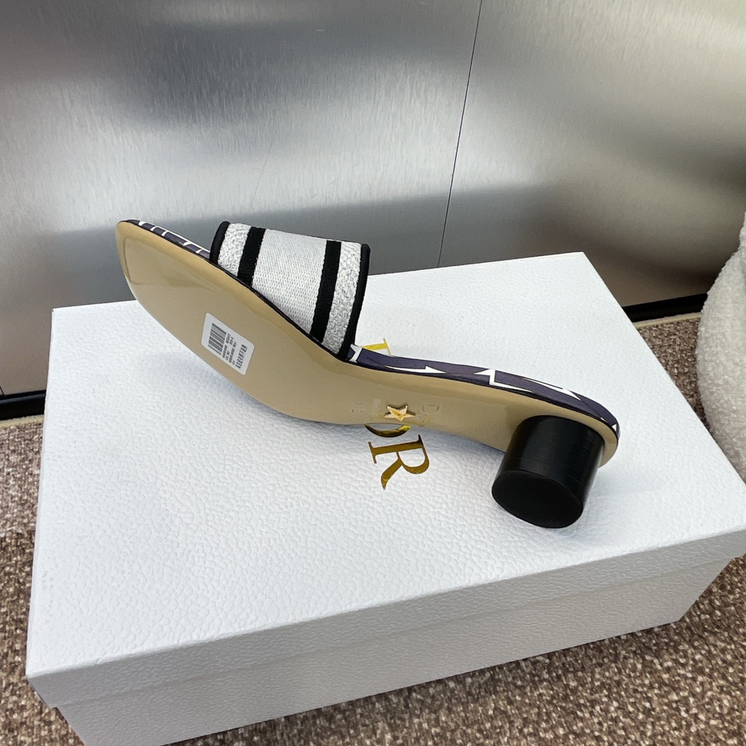 ua D*or dway heeled slide