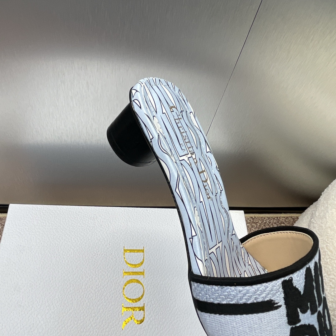 ua D*or dway heeled slide