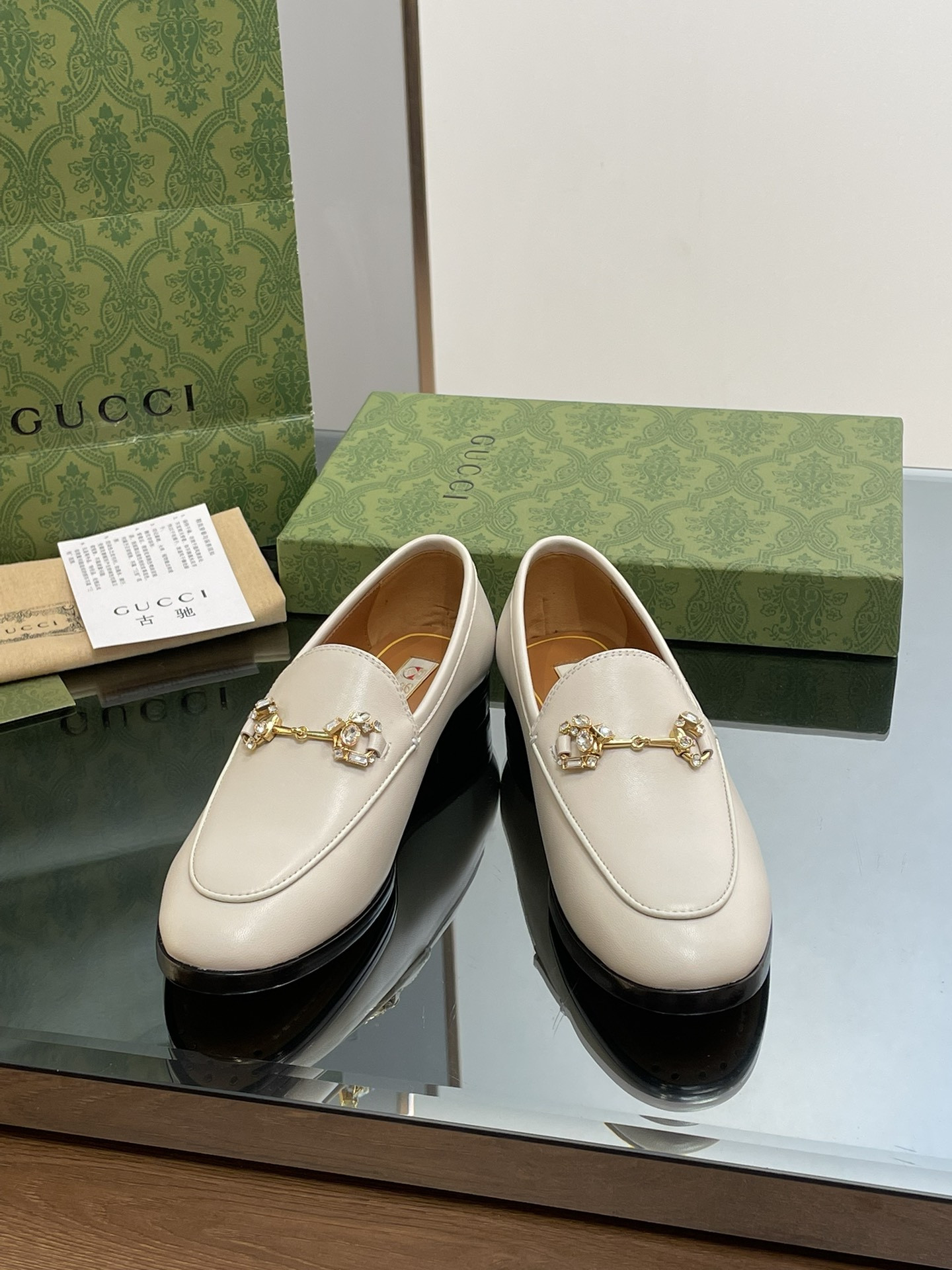 ua G*u*i horsebit loafer