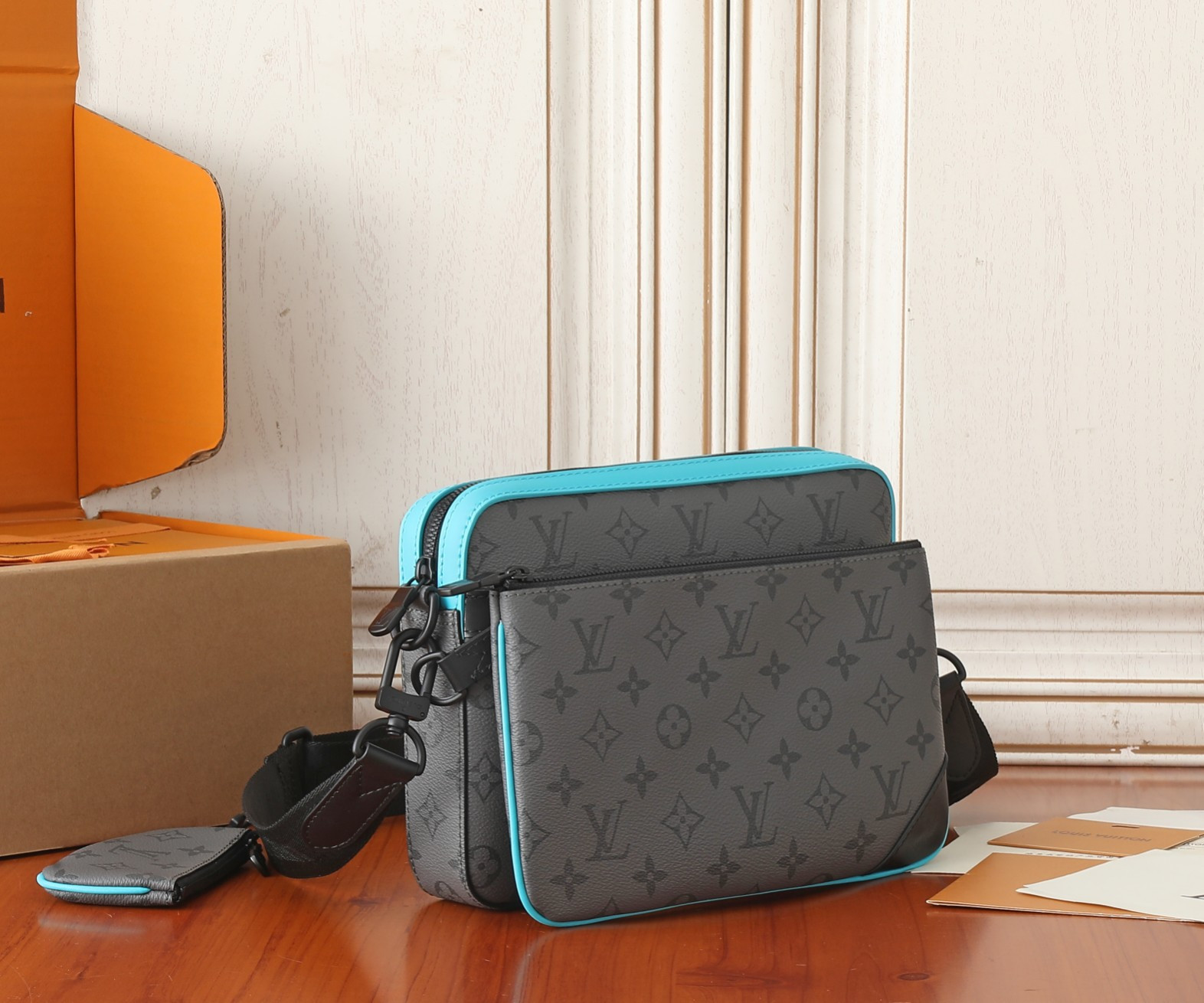 LV Trio Messenger M11648 25x18.5x7CM