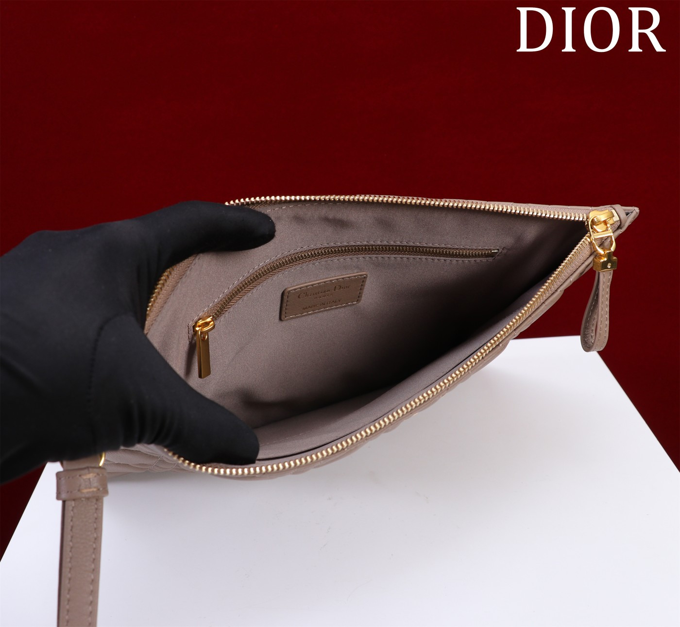 large D*or caro daily pouch 30 x 21.5 cm