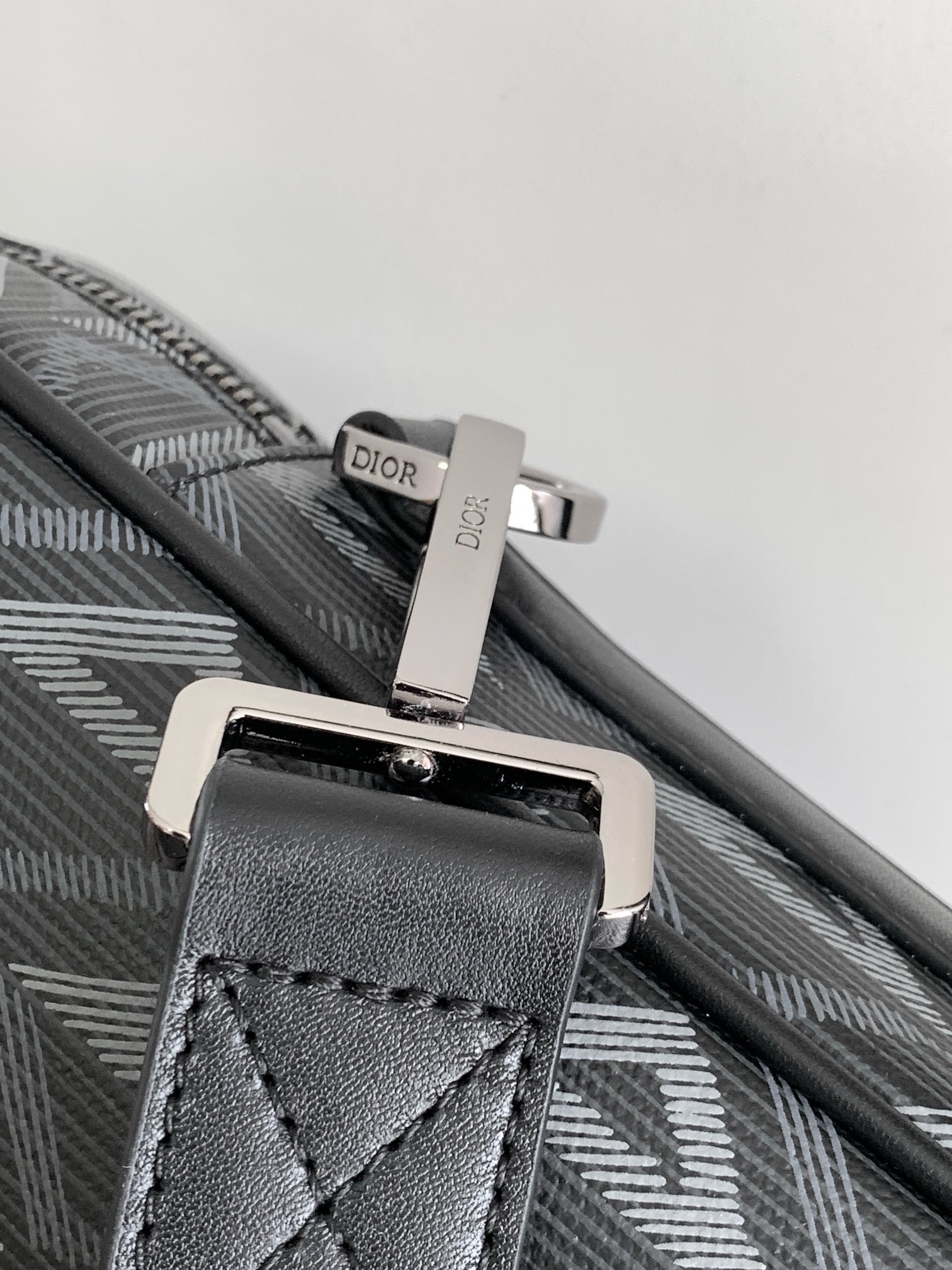 d*or zipped briefcase black cd Di*m*nd canvas and black grained calfskin  37 x 28 x 6 cm