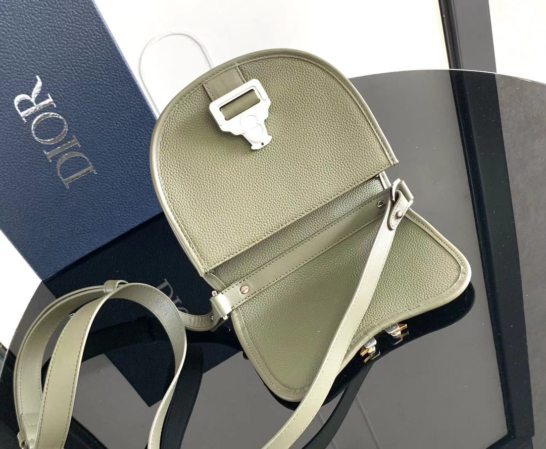 D*or mini gallop bag with strap 20.5 x 16 x 5 cm