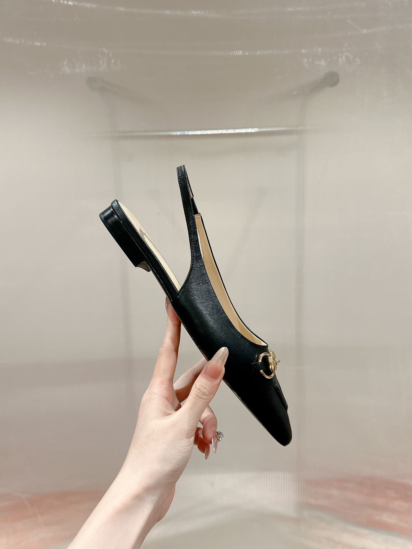 ua G*u*i horsebit slingback flat