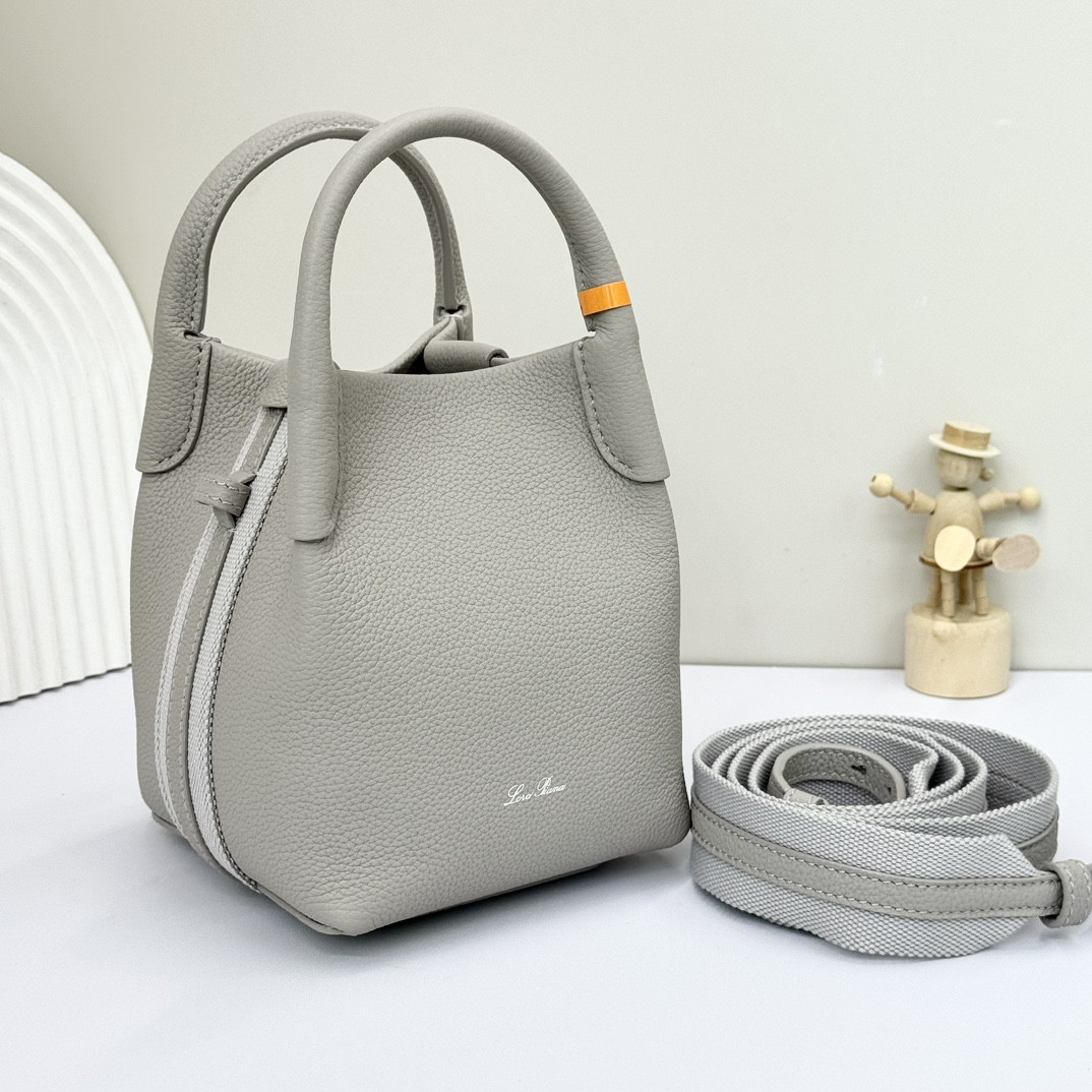 L**o p*ana micro bale bag grained calfskin 23 x 16 x 14 cm