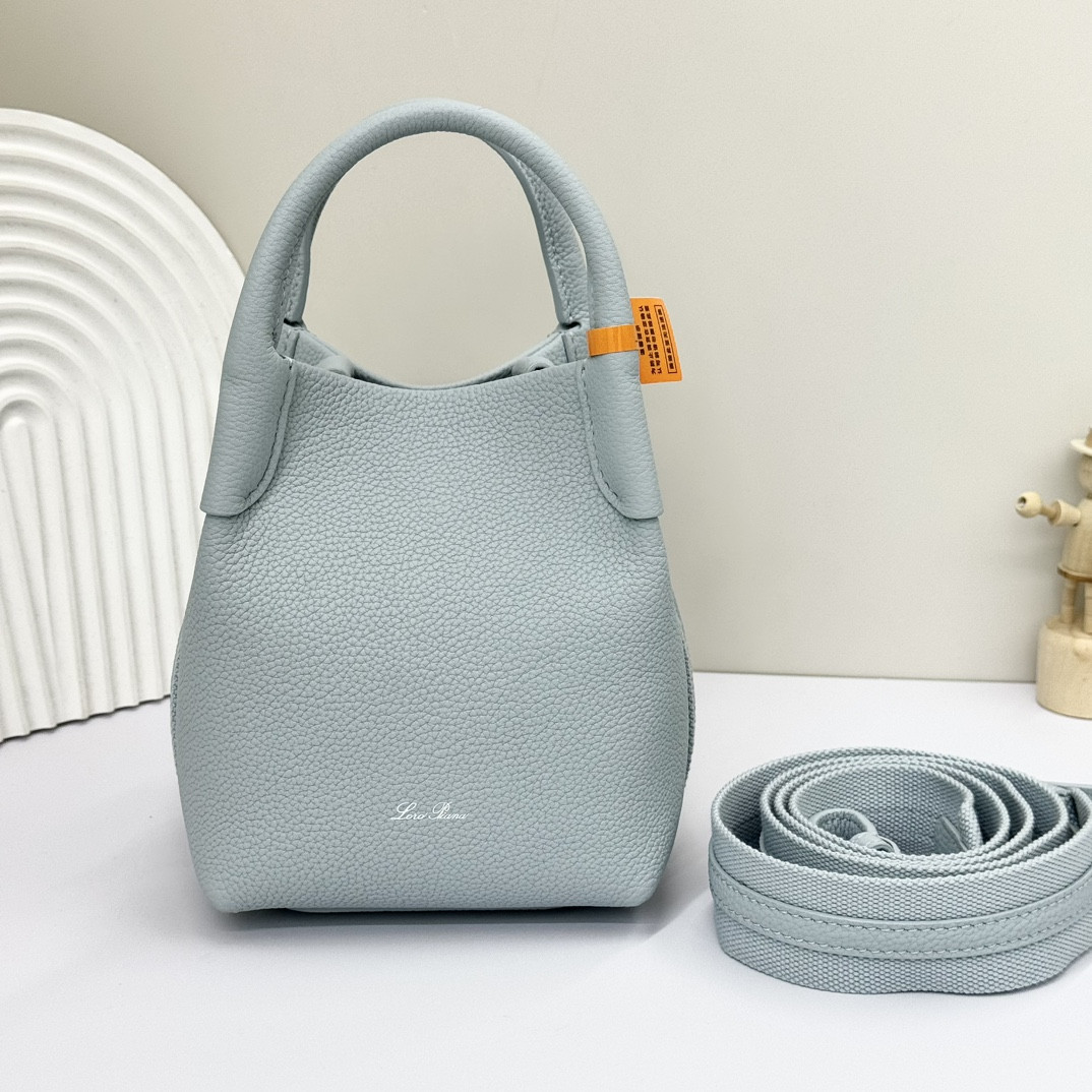 L**o p*ana micro bale bag grained calfskin 23 x 16 x 14 cm