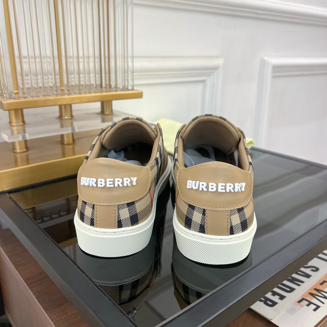 ua B**rry check  sneakers