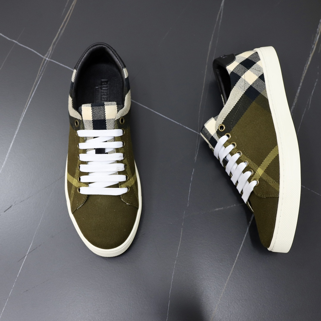 ua B**rry sneakers