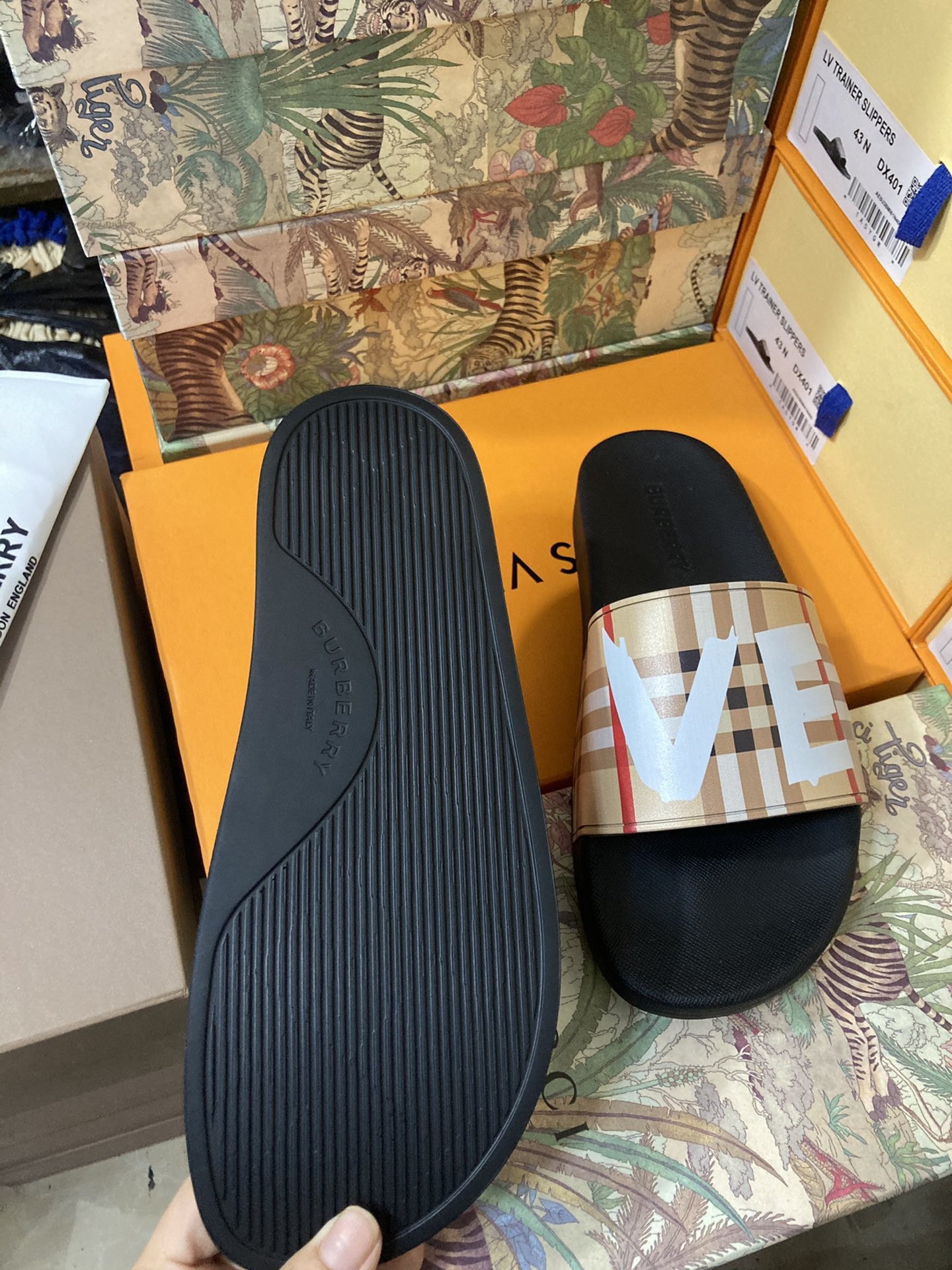 B**rry check slides