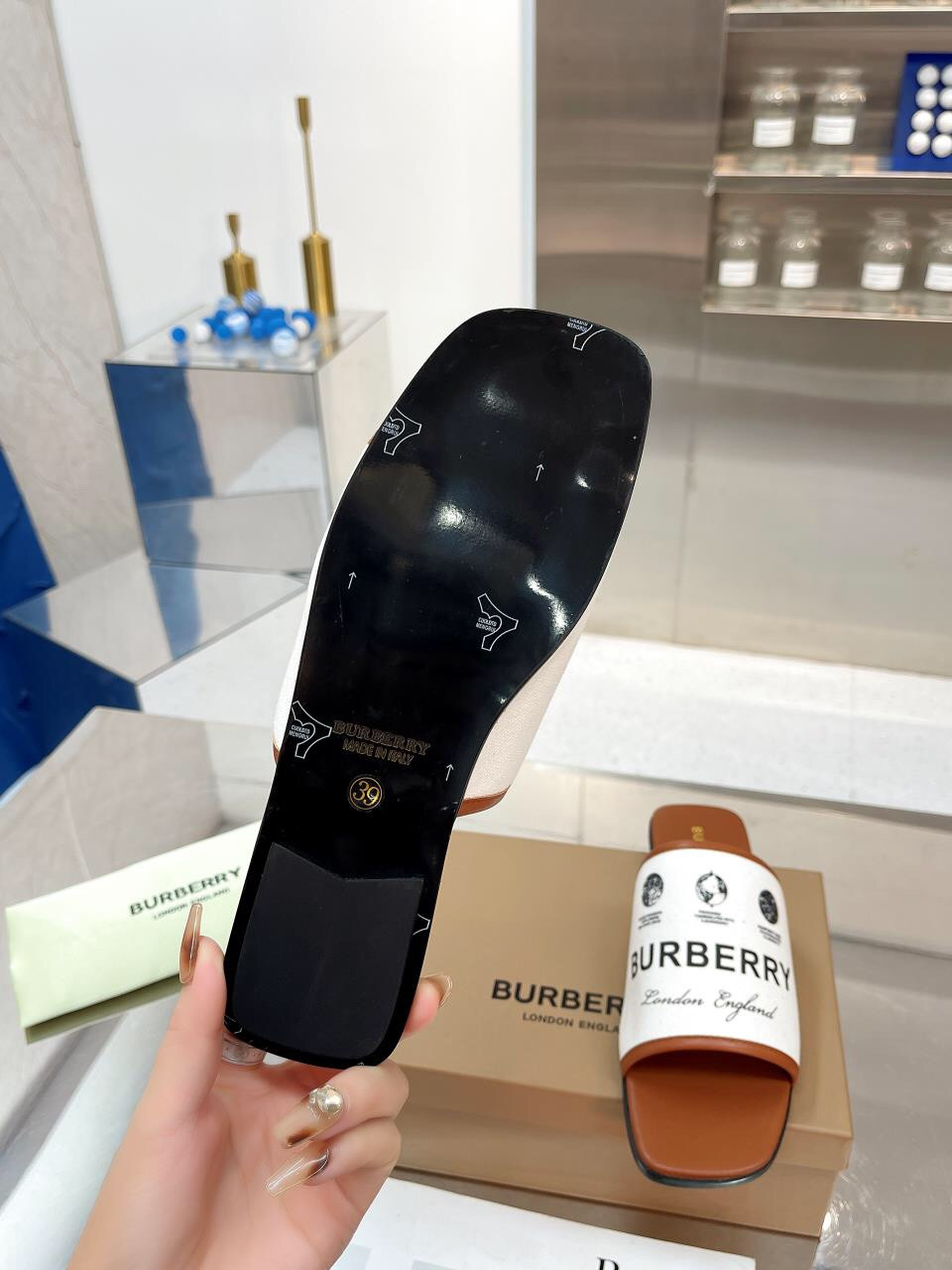 ua B**rry slides