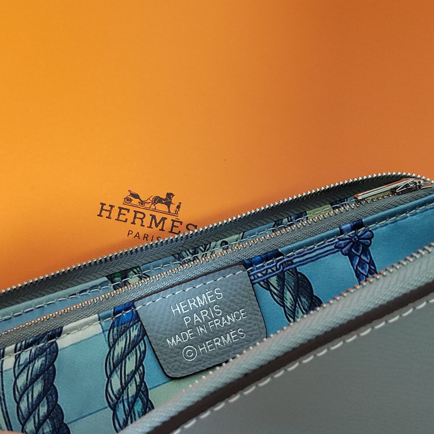 H**me5 long wallet 20x11cm