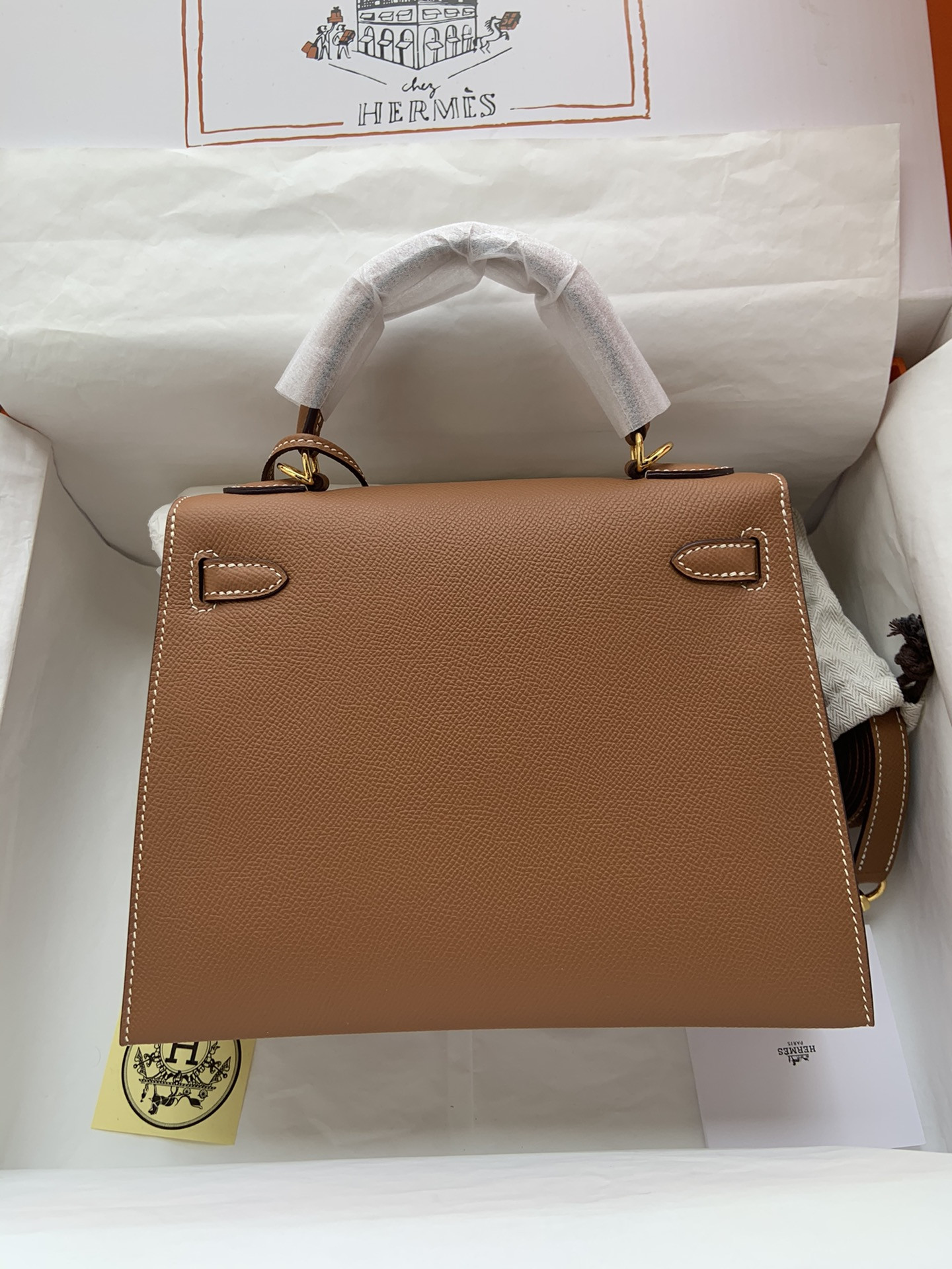 HERMÈS Kelly Gold-tone Hardware 25 28