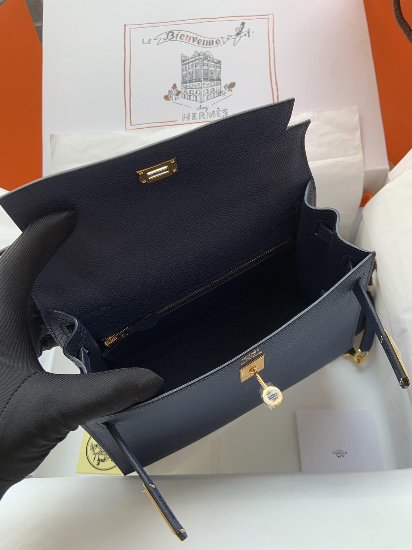 HERMÈS Kelly Gold-tone Hardware 25 28