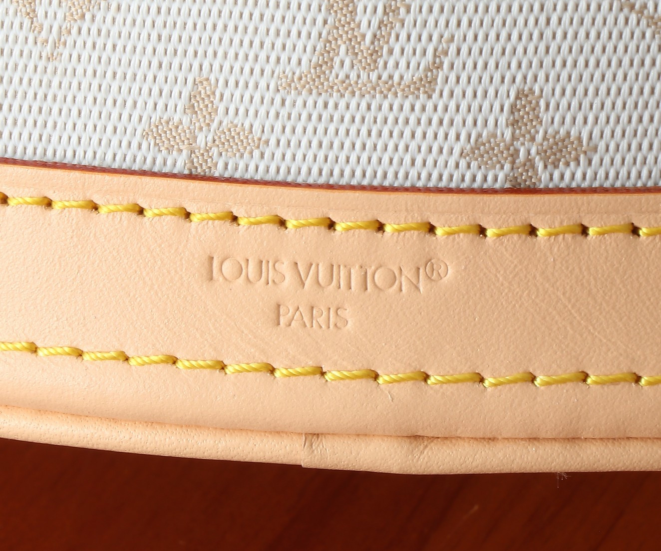 LV Match Nano Bucket  M12317 13x17x9CM