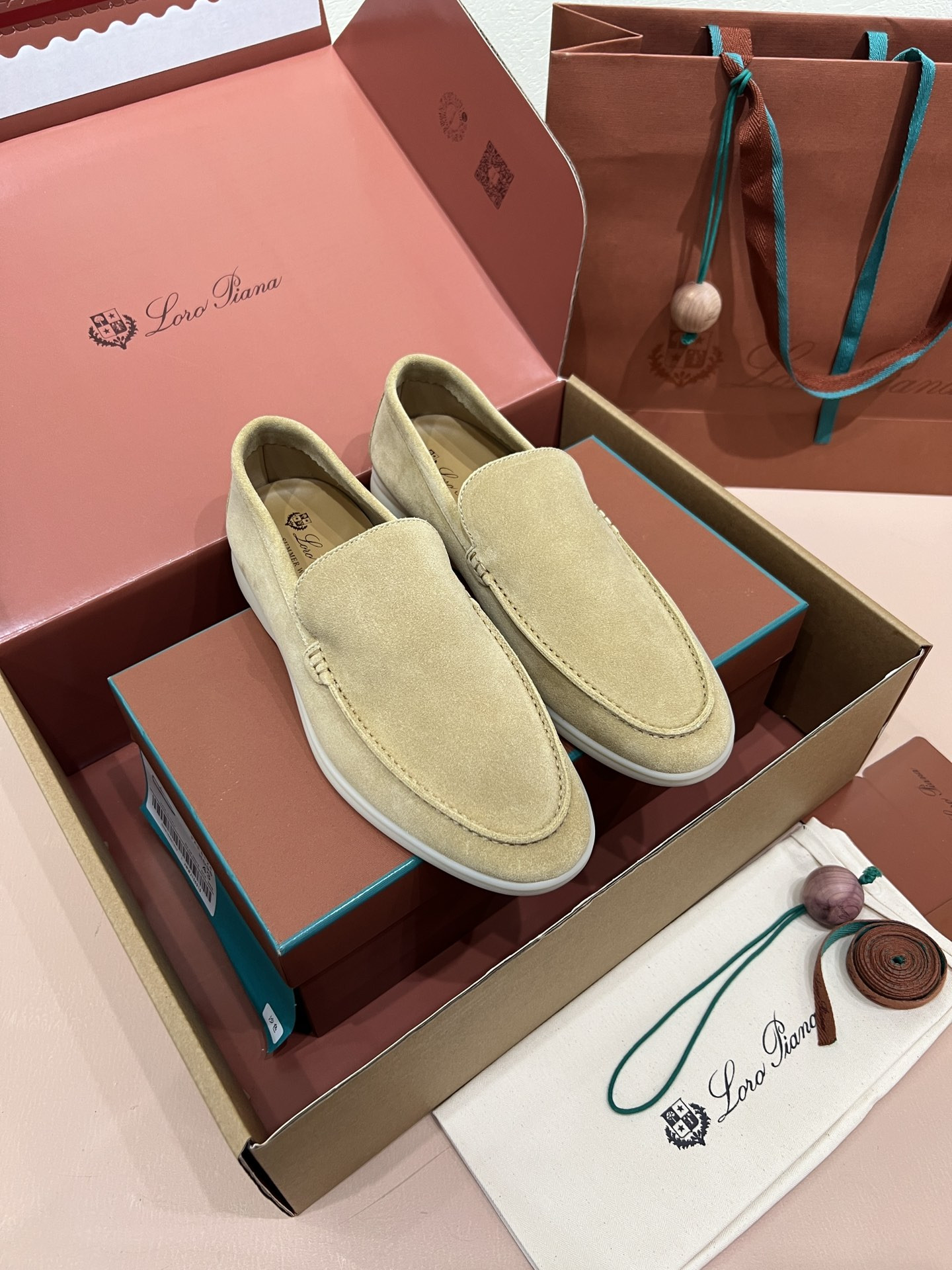 ua L**o p*ana summer walk loafers