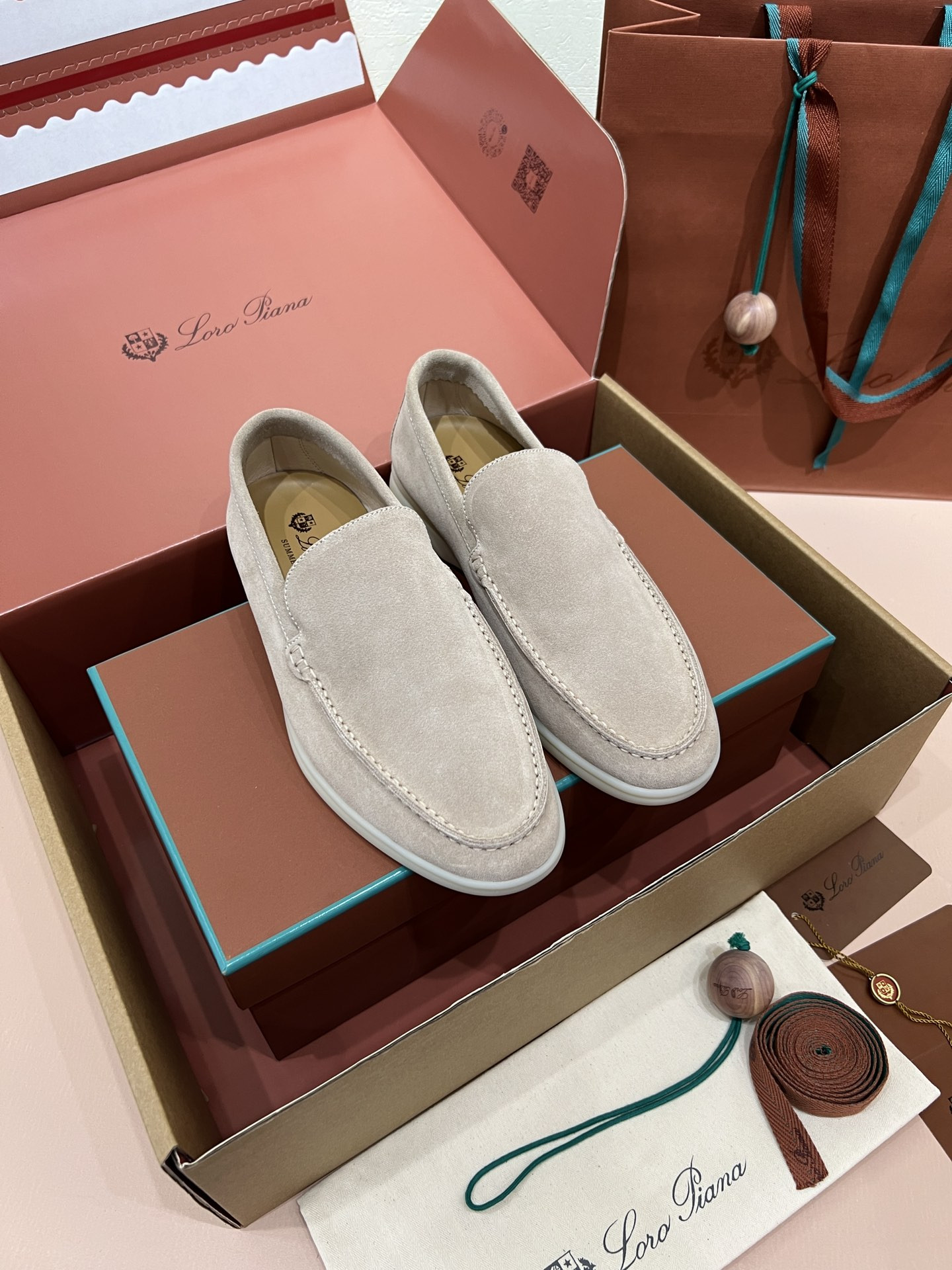ua L**o p*ana summer walk loafers