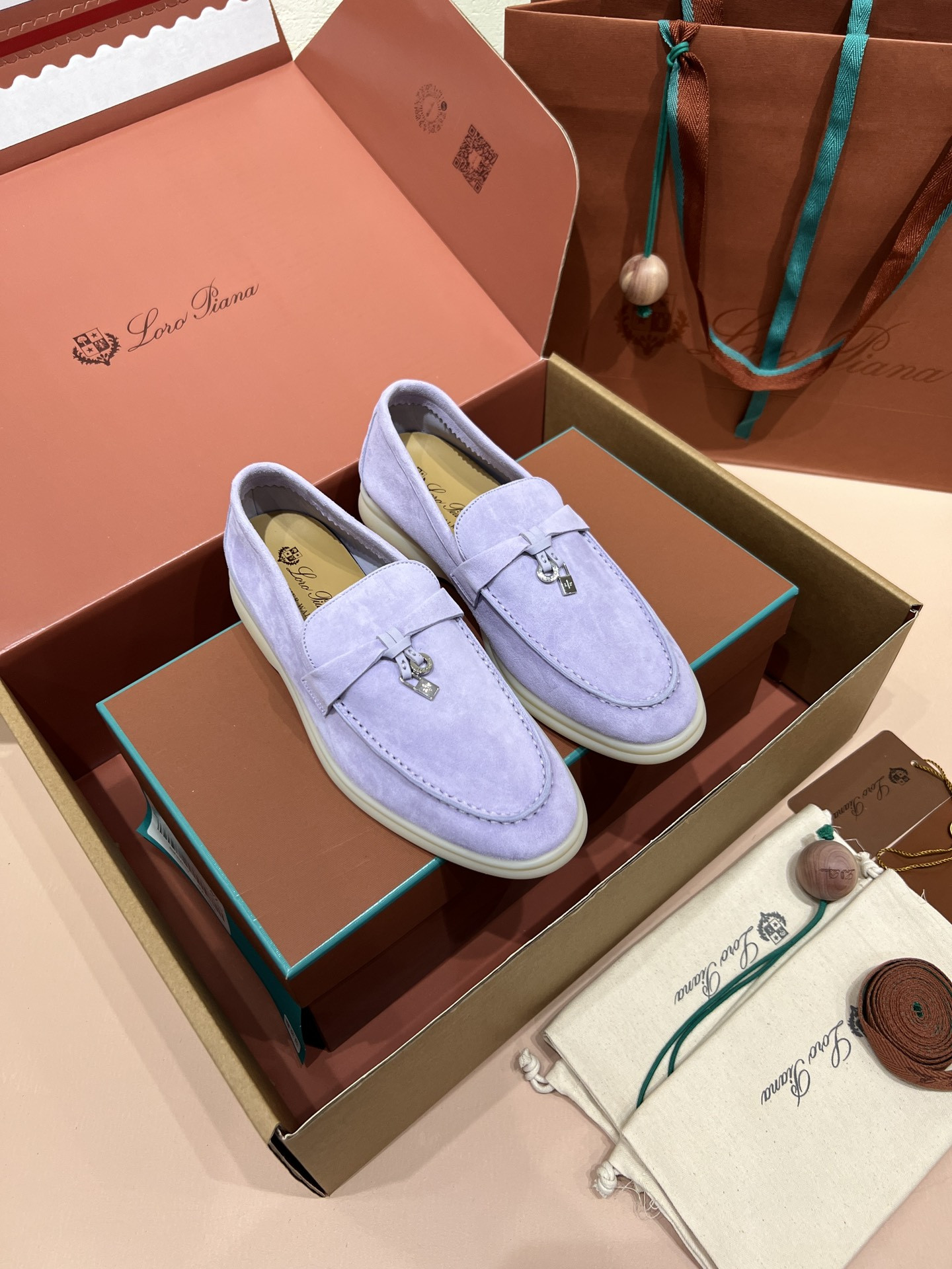 ua L**o p*ana summer charms walk loafers