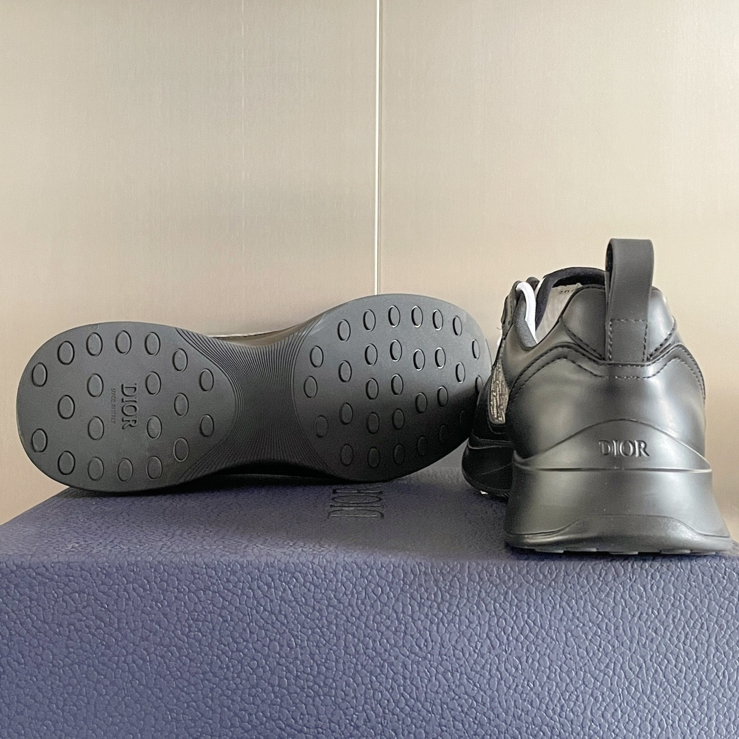 ua D*or b25 runner sneaker