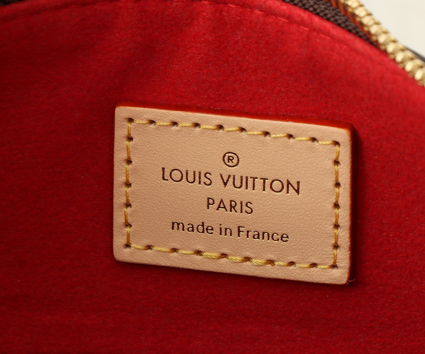 LV Slouchy MM M12098 31 x 11 x 40 cm