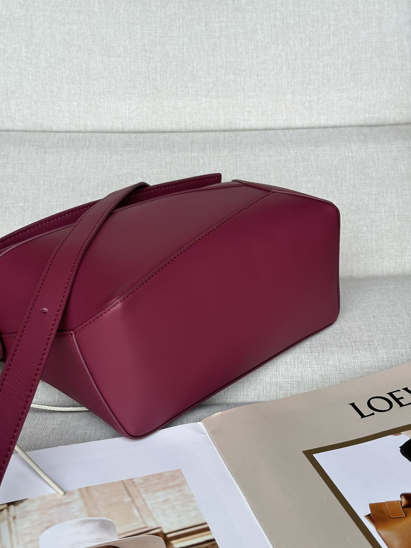 L0ew* small puzzle bag in classic calfskin 24x10.5x16.5cm