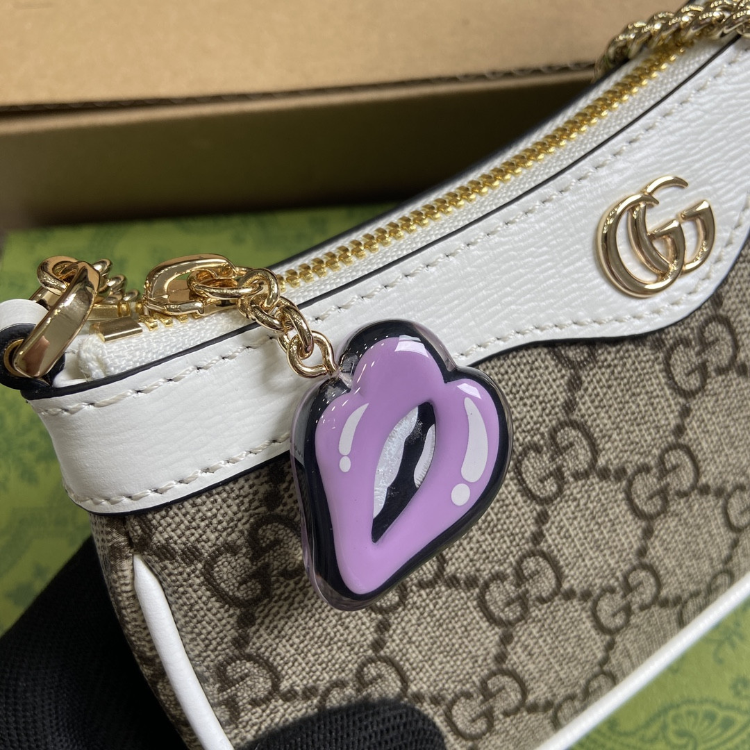 G*u*i  x hattie stewart  bag  10 x 19 x 3 cm