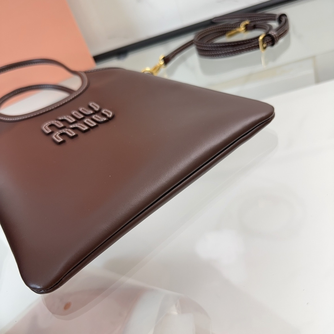 Miu Miu IVY leather handbag 20x 24 cm