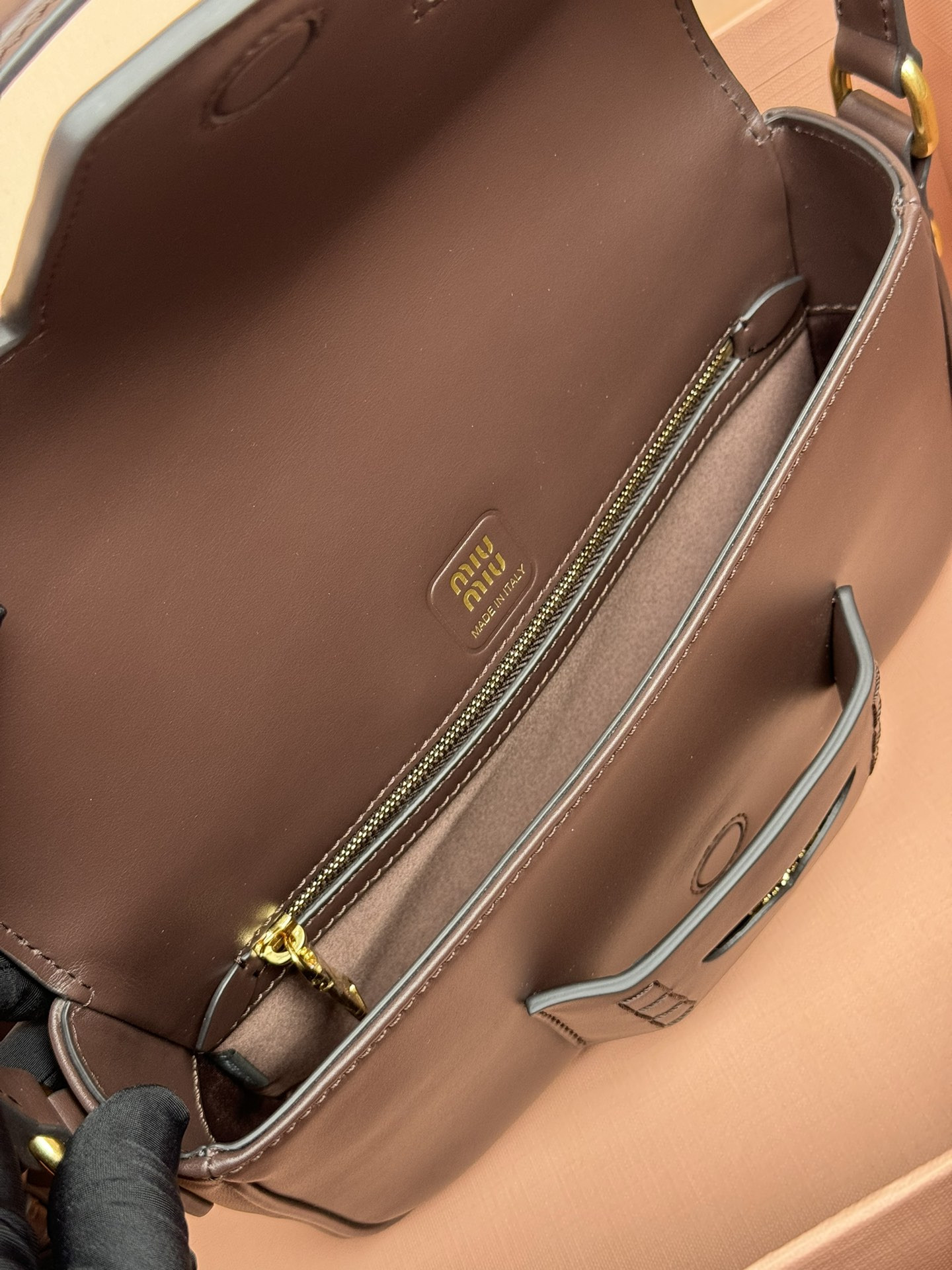 Miu Miu Penny Leather Bag  23×13.5×5cm