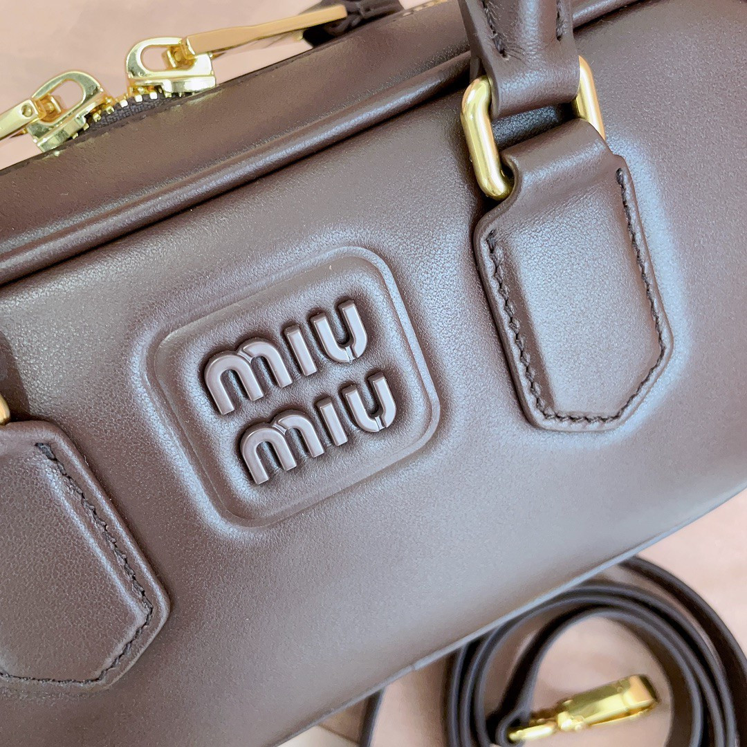 Miu Miu Arcadie leather bag 10.5x22x7.5cm