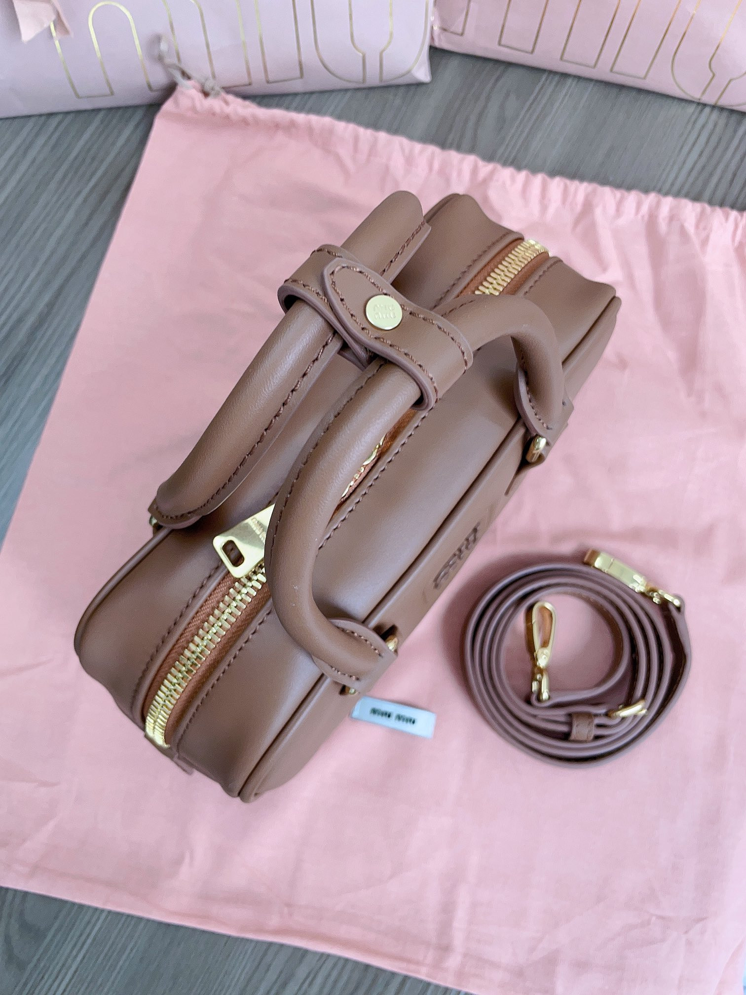 Miu Miu Arcadie leather bag 10.5x22x7.5cm