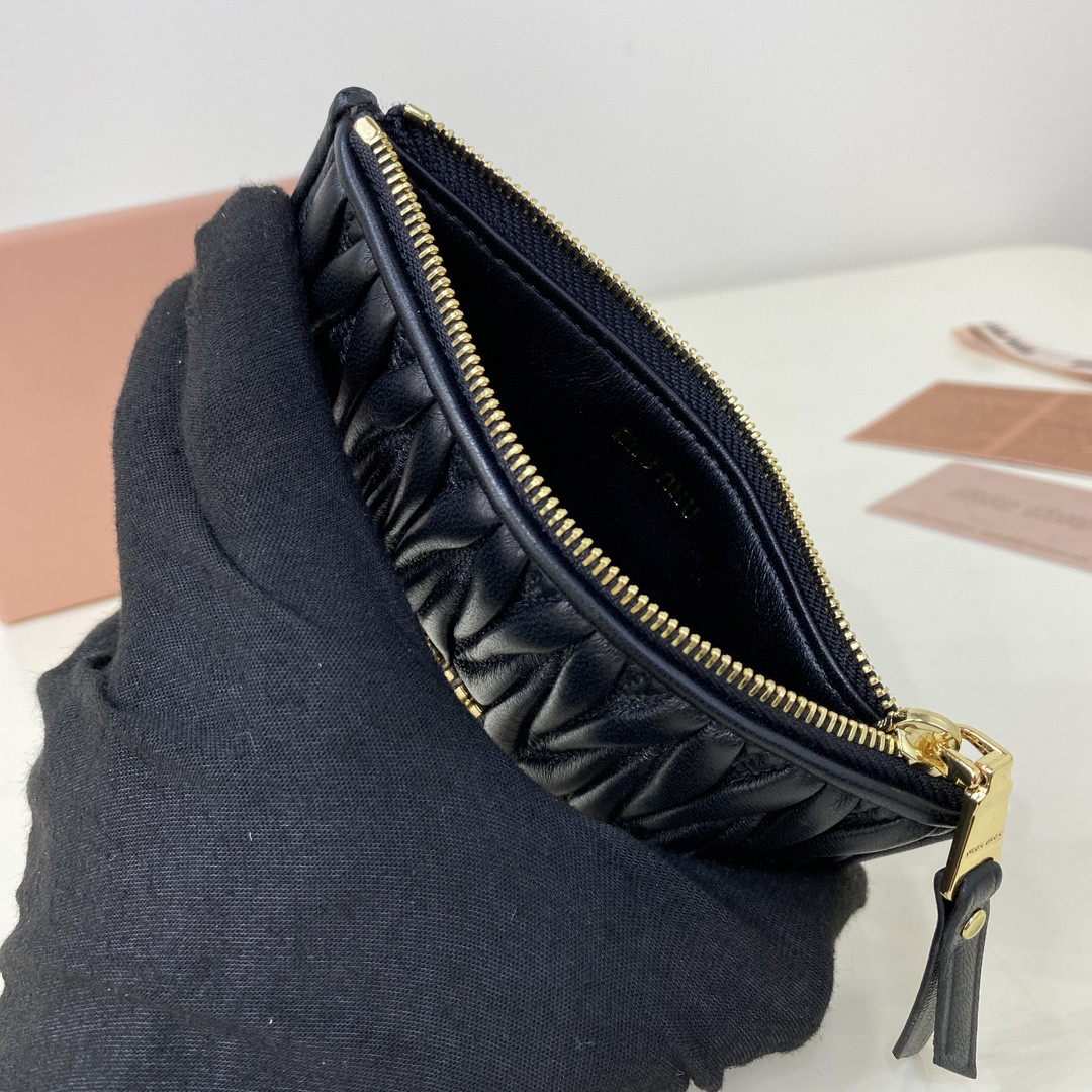 Miu Miu Matelassé nappa leather card holder 8X15cm