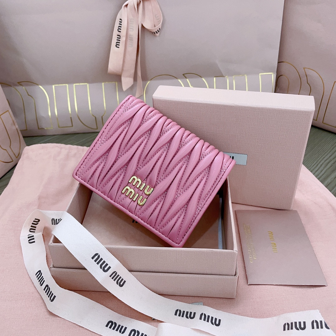 Miu Miu Small matelassé nappa leather wallet 11.2x8.5cm