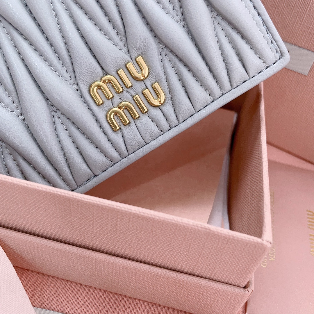 Miu Miu Small matelassé nappa leather wallet 11.2x8.5cm