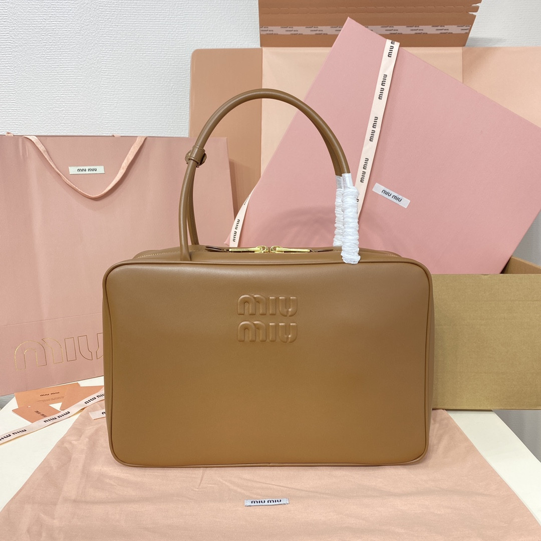 Miu Miu Leather Beau bag 23x34x10cm