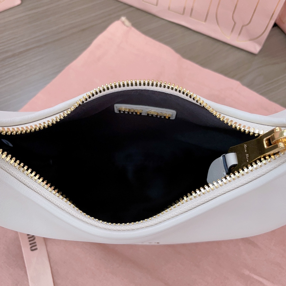 Miu Miu hobo bag 20X17X6Cm