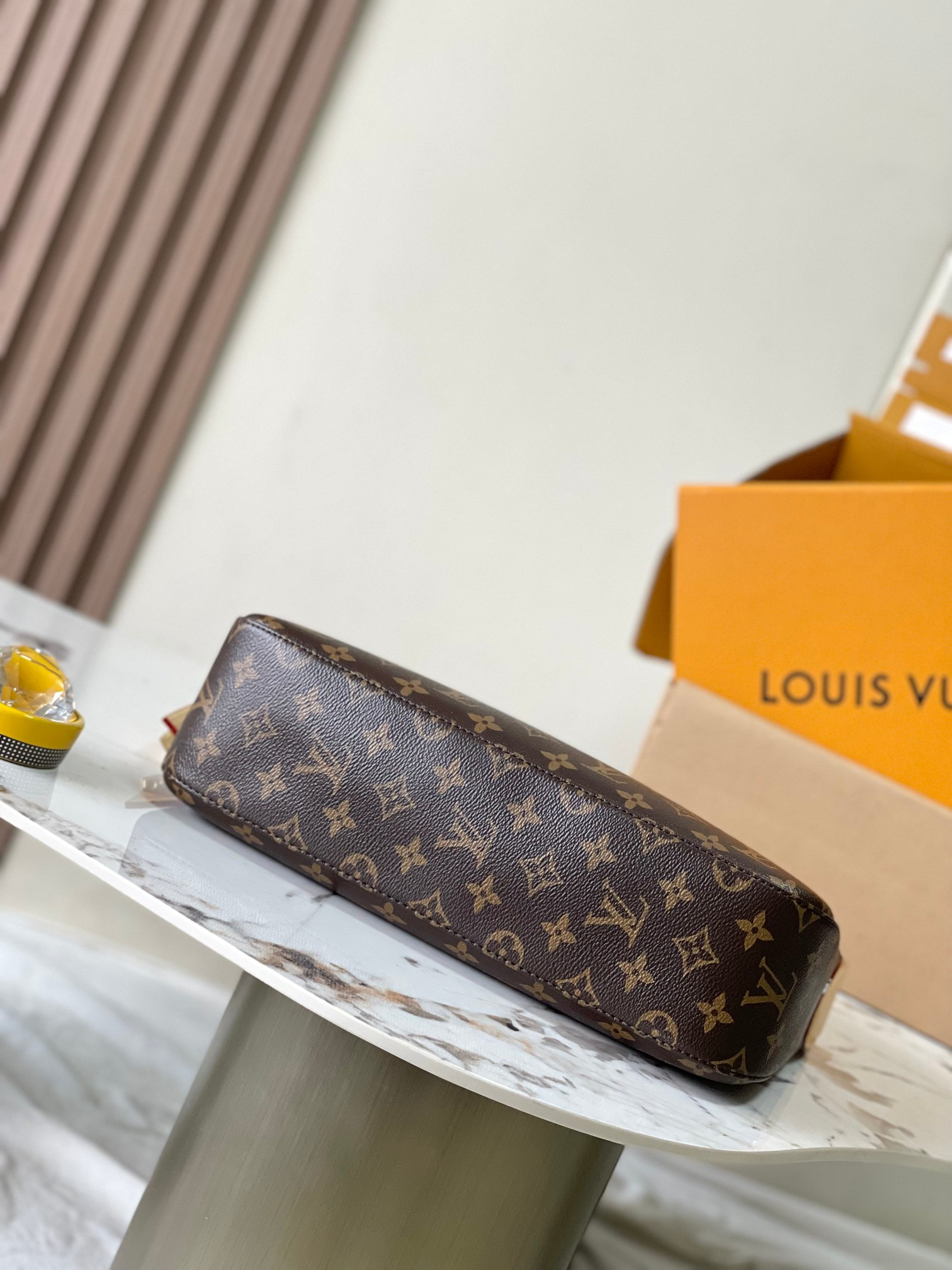LV Slouchy PM M11952 22x9x33cm
