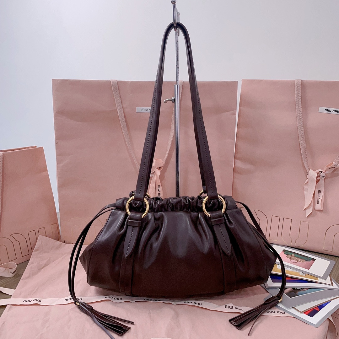 Miu Miu Small Joie nappa leather bag 16x32x10.5cm