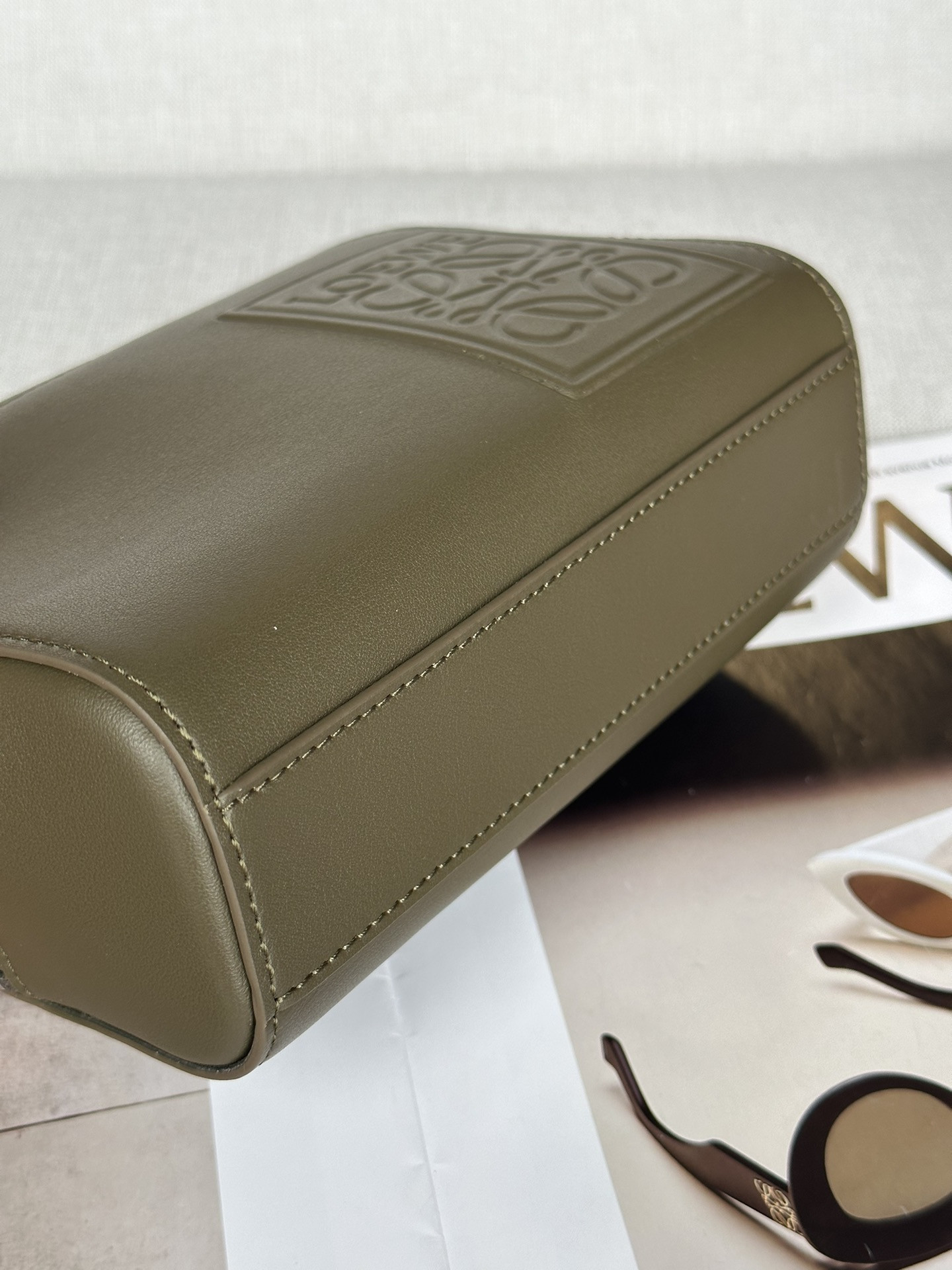 L0ew* mini camera crossbody bag in satin calfskin 13x18x8.5cm