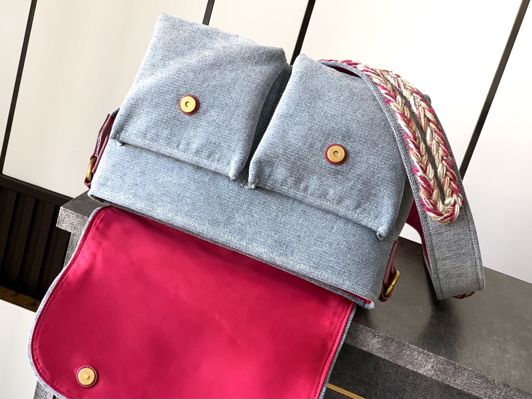 Ch*el salzburg bag 27cm
